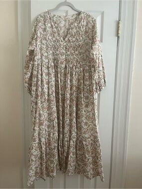 Jane Valken Bohemian Floral Tiered Midi Dress in Cream and Pink - Small